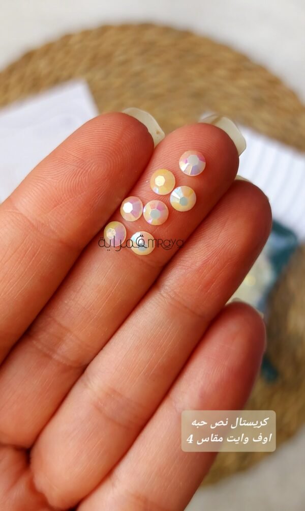 كريستال السبح / اوف وايت نص حبه مقاس mm 6