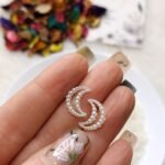 اكليريك - هلال مفرغ / اوف وايت