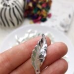 فضيات - ورق شجر ملولو / ابيض في فضي