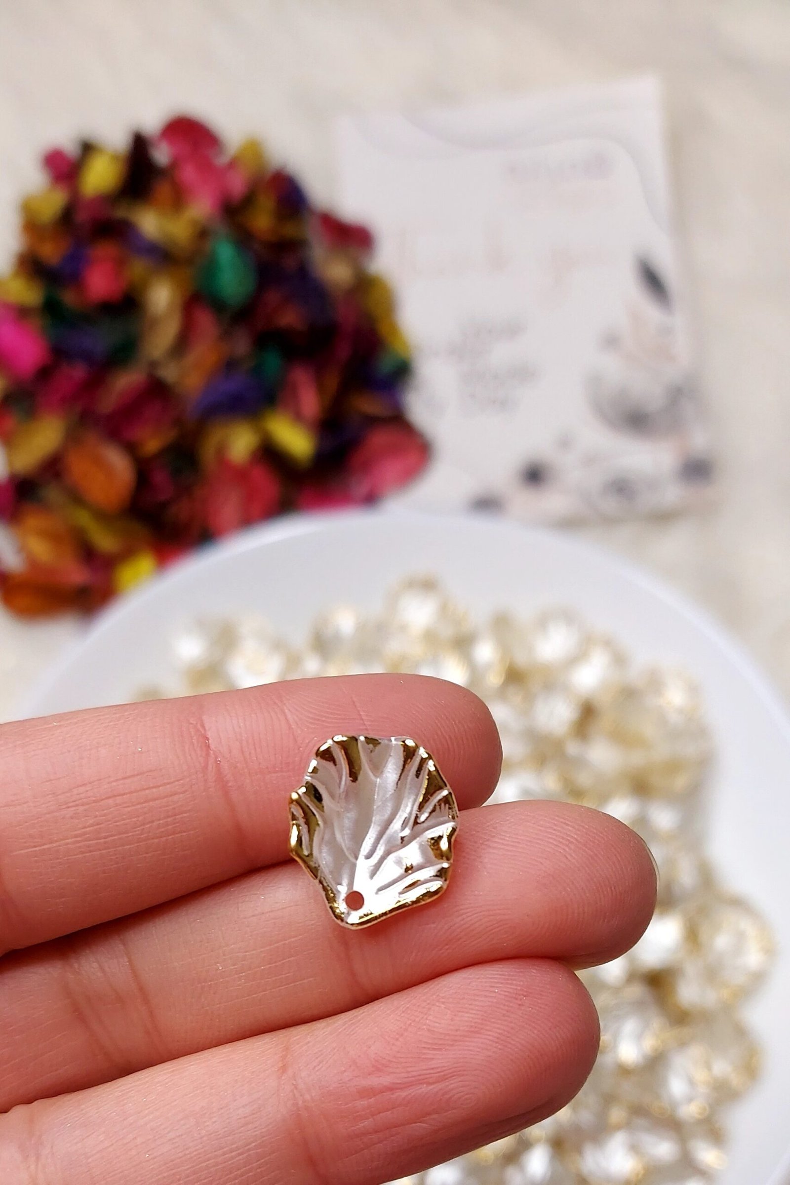 28- دهبيات - صدف ابيض - مدهب دهبيات - صدف ابيض - مدهب - الصورة 1