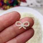 اكليريك - فيونكه صغير / اوف وايت