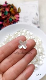 ورد اكليريك - ورد رباعي صغيرة