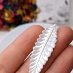 اكليريك - ورق شجر مدبب