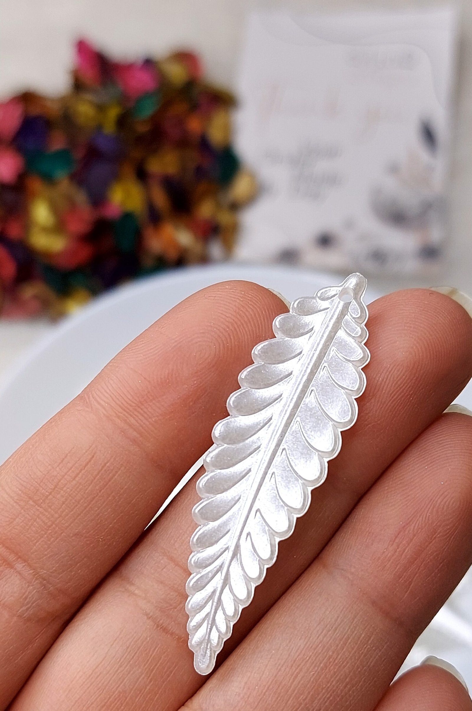 85.0 اكليريك - ورق شجر مدبب - الصورة 1