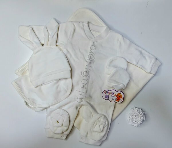 السلام بيبي / قطيفه اوف وايت ارنوبة - مفتوح / 6 ق