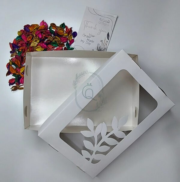 التغليف - علبة ابيض / الغصن غطا وقاعده