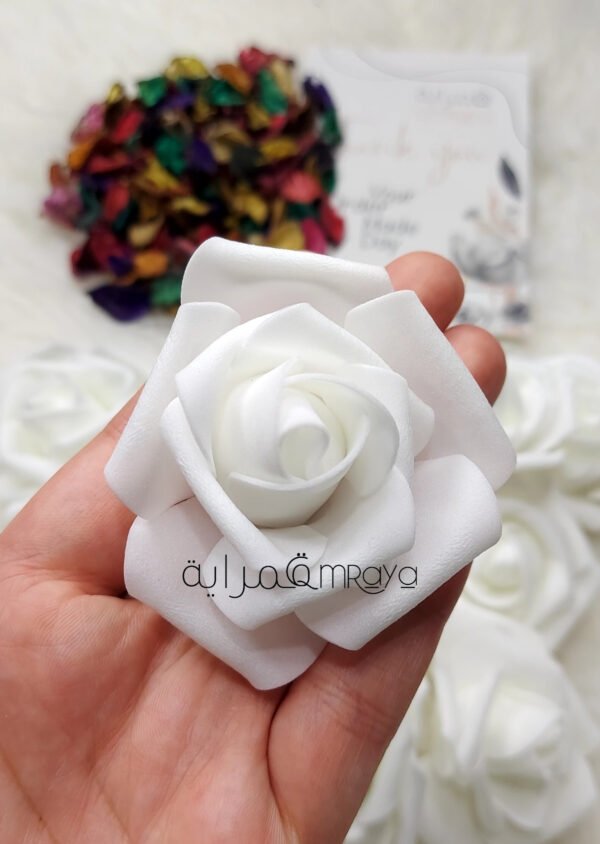 ورد فوم ابيض / كبيره