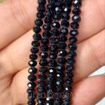 عقد كريستال / اسود مقاس 4