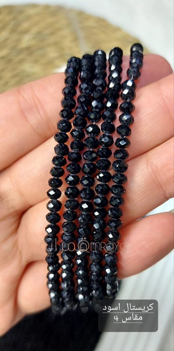 عقد كريستال / اسود مقاس 4