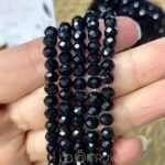 عقد كريستال / اسود مقاس 6