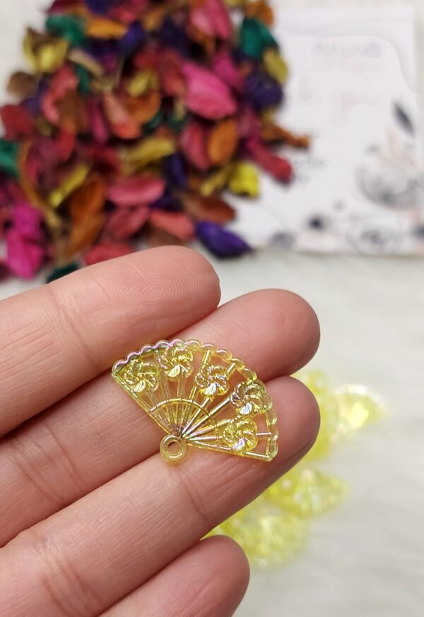 اكليريك ملون - مروحة ملونة - جنجاه اصفر