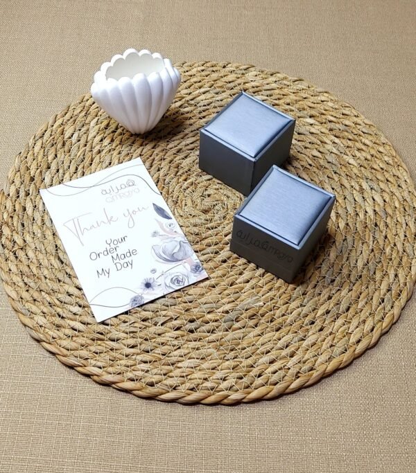 علب خواتم - رصاصي / ستان