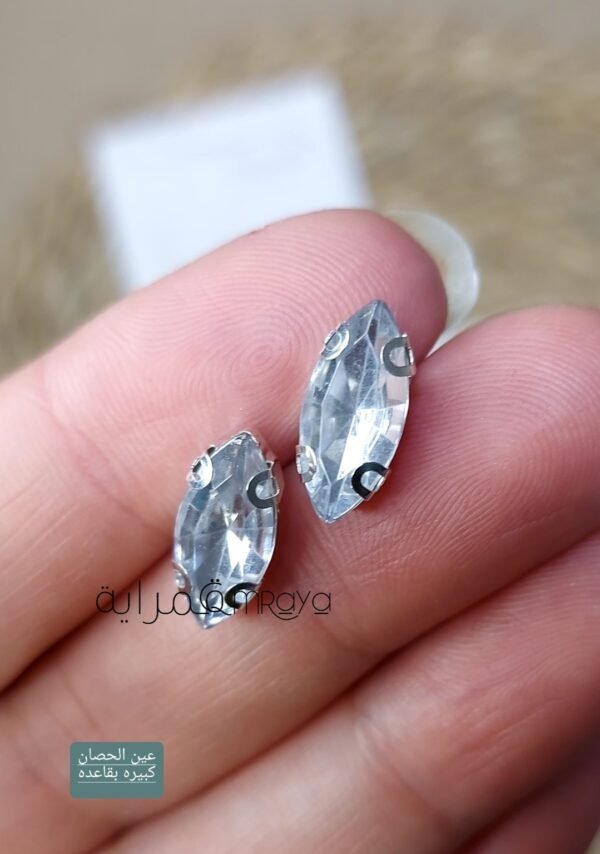 فصوص – فضي / عين حصان كبيره بقاعده معدن