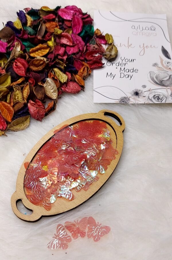 ترتر - فراشه حمراء