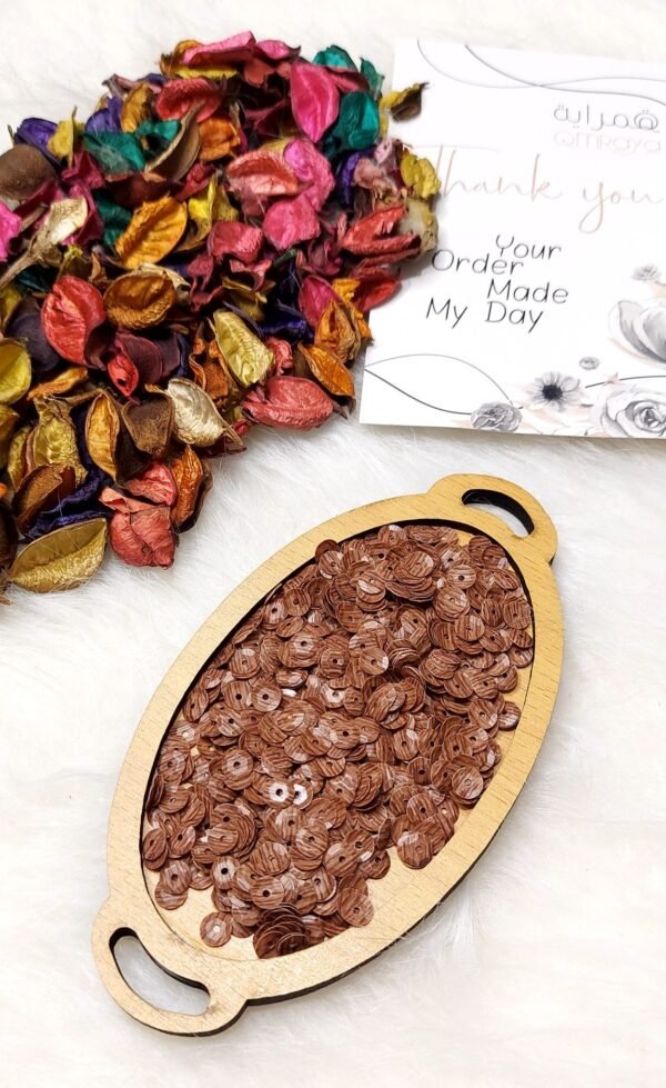 ترتر - دايره خشبيه بني