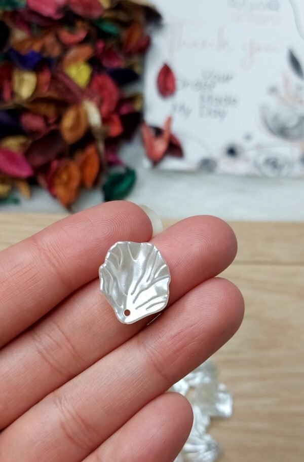 اكليريك - صدف ابيض