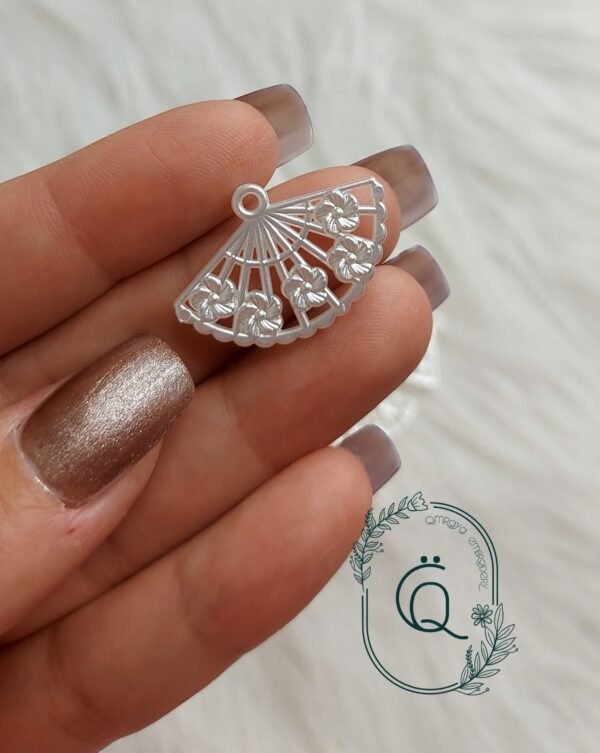 اكليريك - شكل مروحة