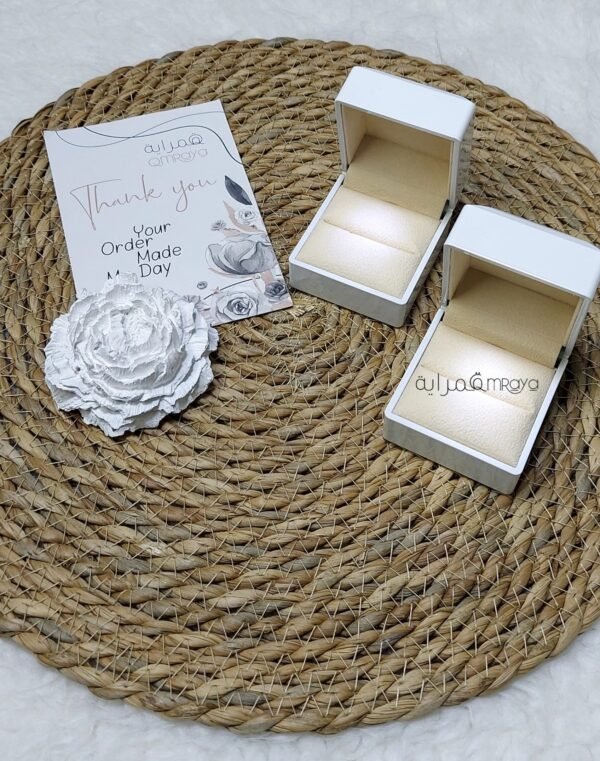 علب الخواتم – ابيض / مضيئه - اكليريك لامع 2