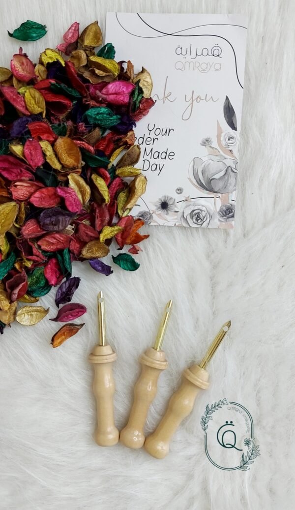 إبرة نفاش - سن معدن ويد خشب - مقاس صغير