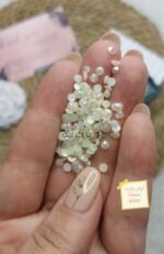 كريستال / اوف وايت جنجاه نص حبه مقاس 4mm