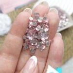 كريستال / بمبي فاتح نص حبه مقاس 4mm